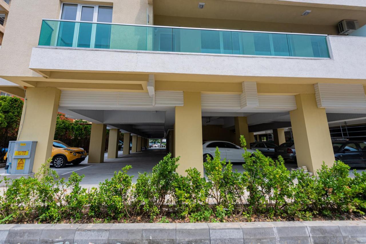 Royal Moonlight Apartment Mamaia Exterior foto