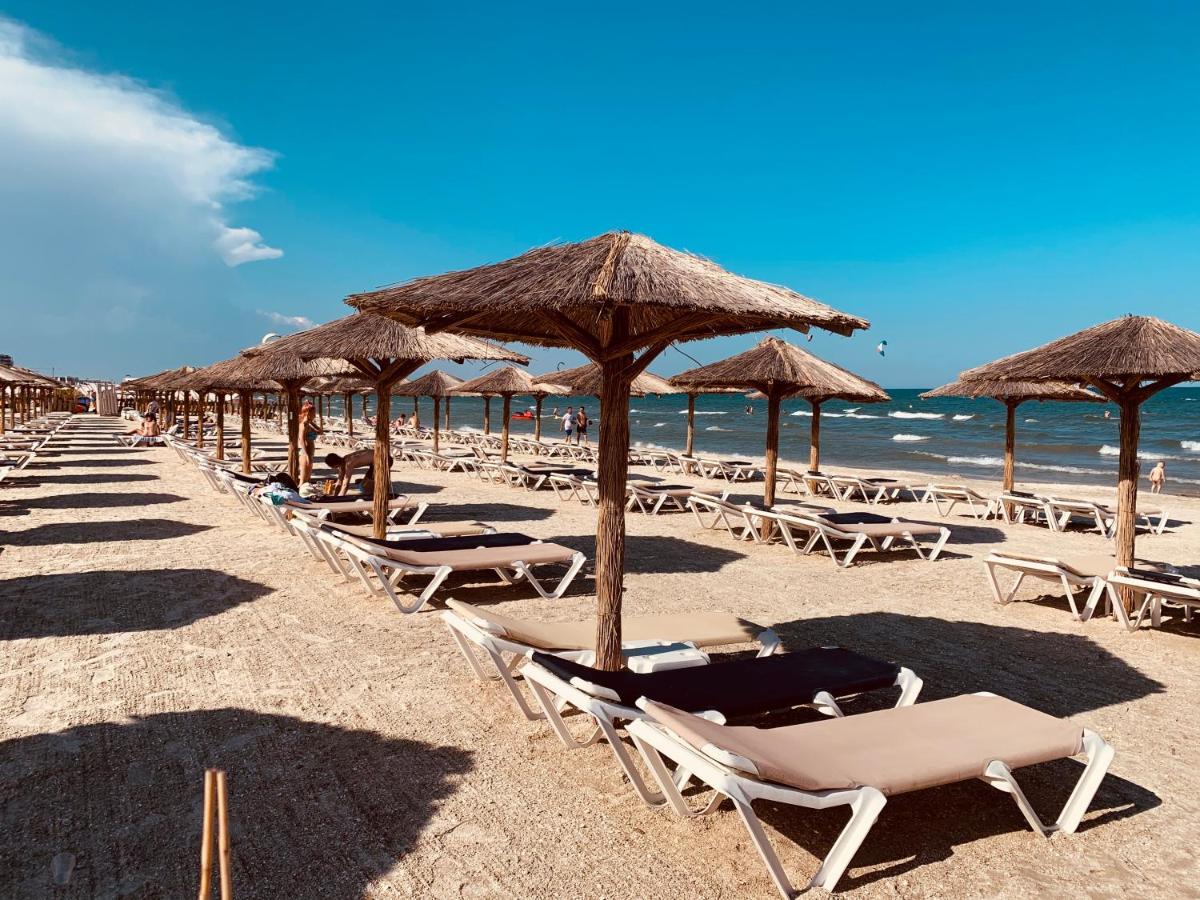 Royal Moonlight Apartment Mamaia Exterior foto
